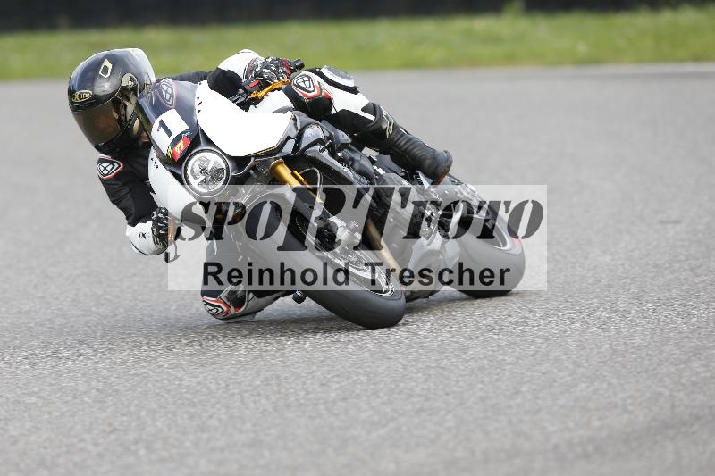 /Archiv-2025/53 16.09.2025 Track Day Domi Aegerter ADR/Gruppe rot/1